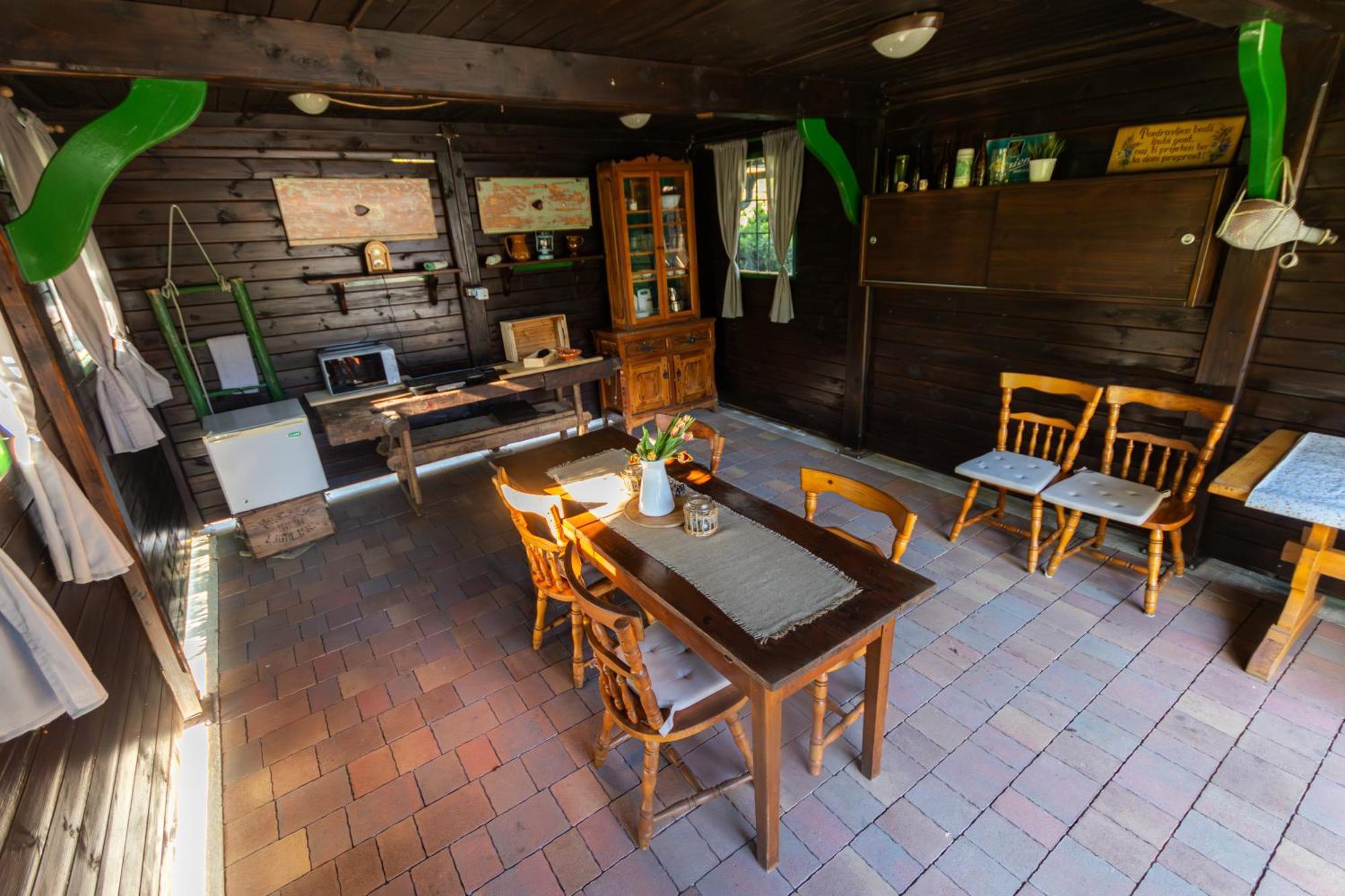 Resort Pod Orehi - Bled - Apartma & Glamping & Savna Exteriör bild