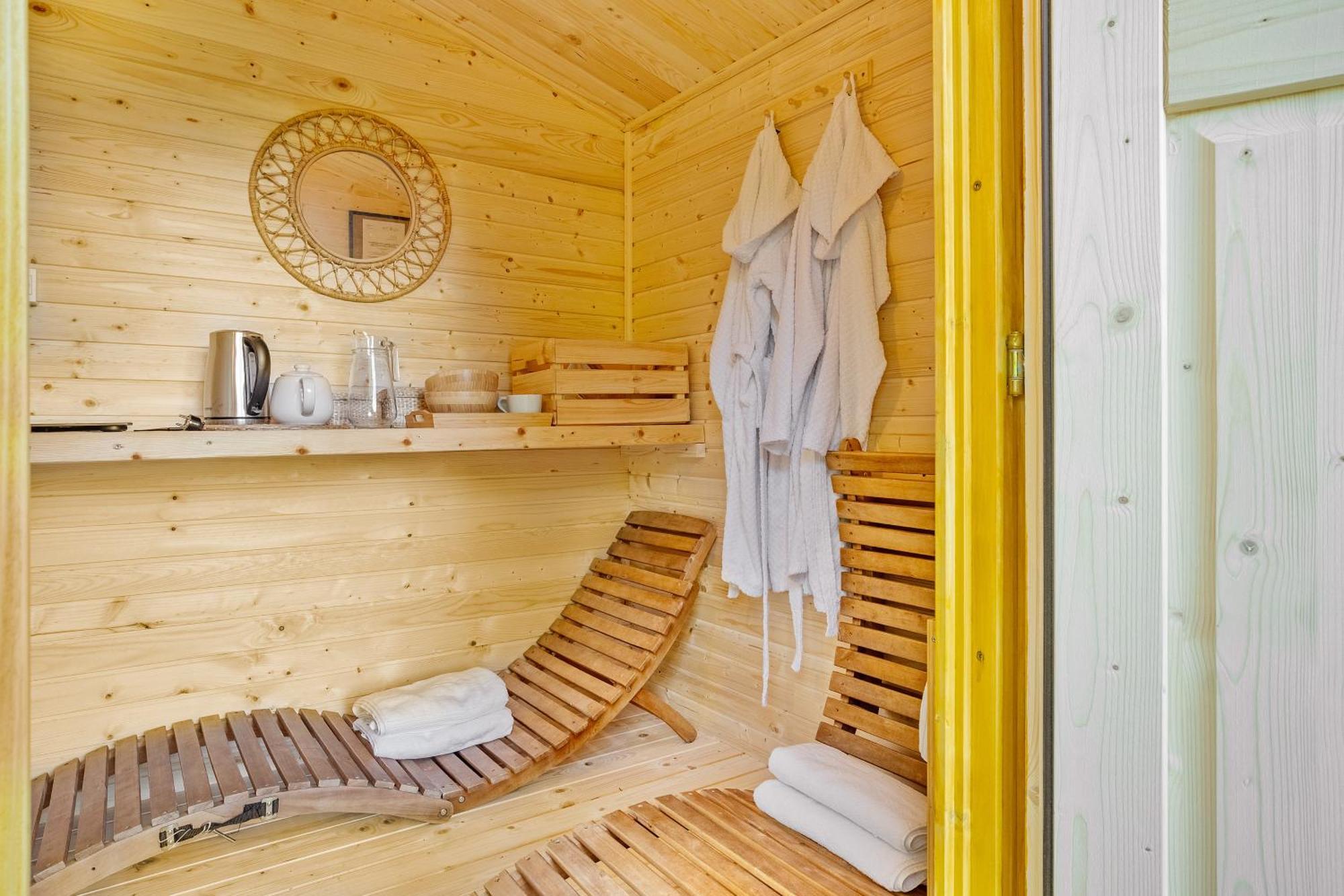 Resort Pod Orehi - Bled - Apartma & Glamping & Savna Exteriör bild