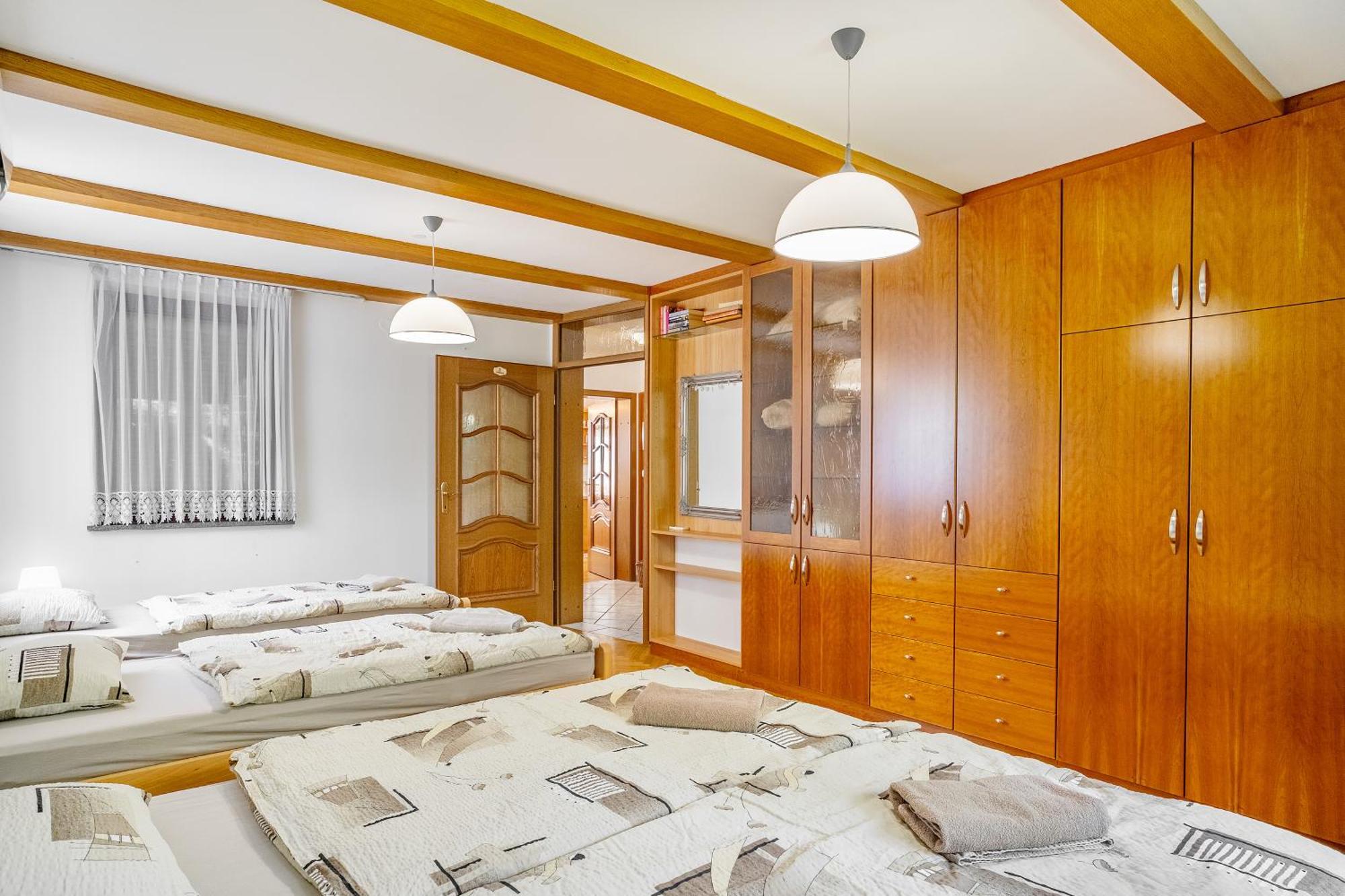 Resort Pod Orehi - Bled - Apartma & Glamping & Savna Rum bild