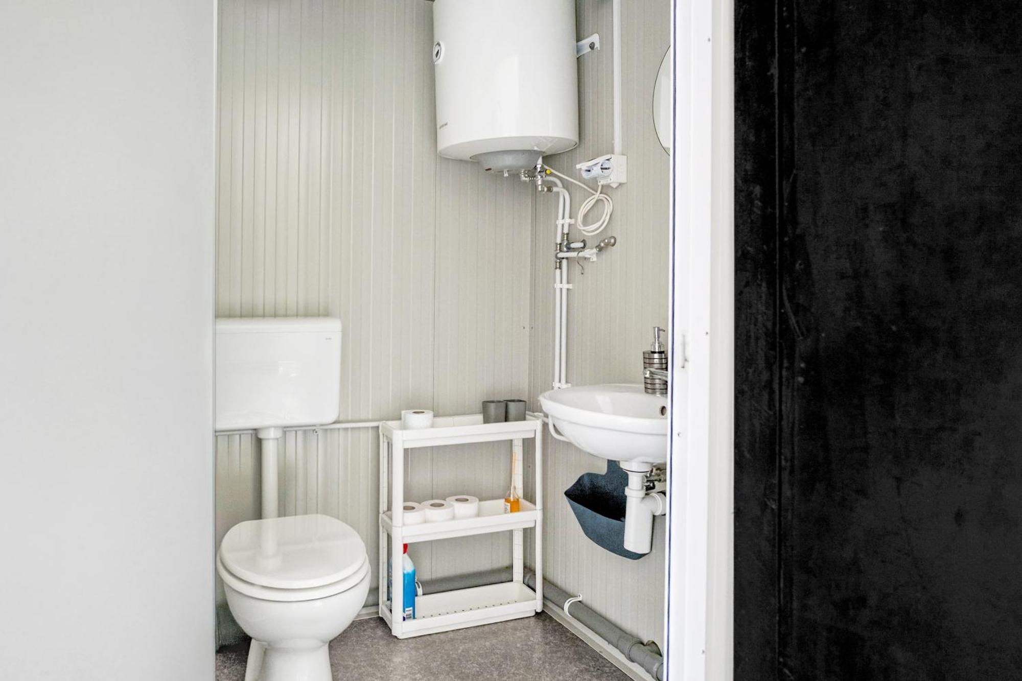 Resort Pod Orehi - Bled - Apartma & Glamping & Savna Rum bild